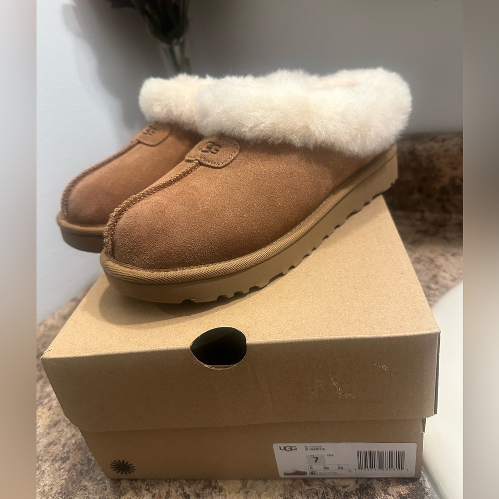 UGG Cozy Shearling Clog Slides in Chestnut size 7 new
